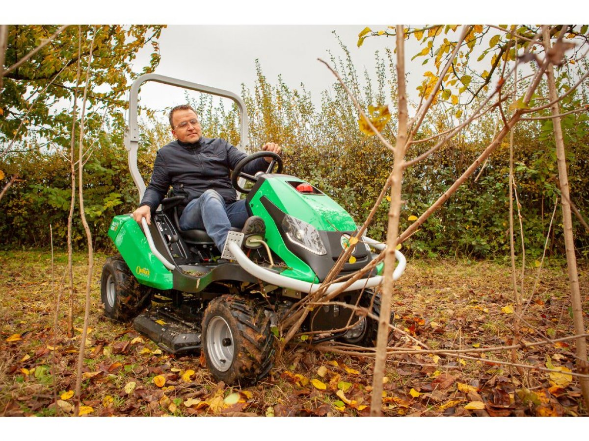 Mulčer Billy Goat Outback Rider 4x4, 132 cm 1.jpg