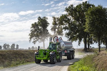 Merlo MF44.9 – výkonný teleskopický traktor pro moderní farmy a stavby