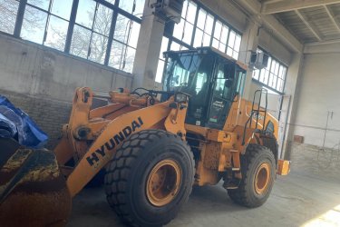 Kolový nakladač Hyundai HL960